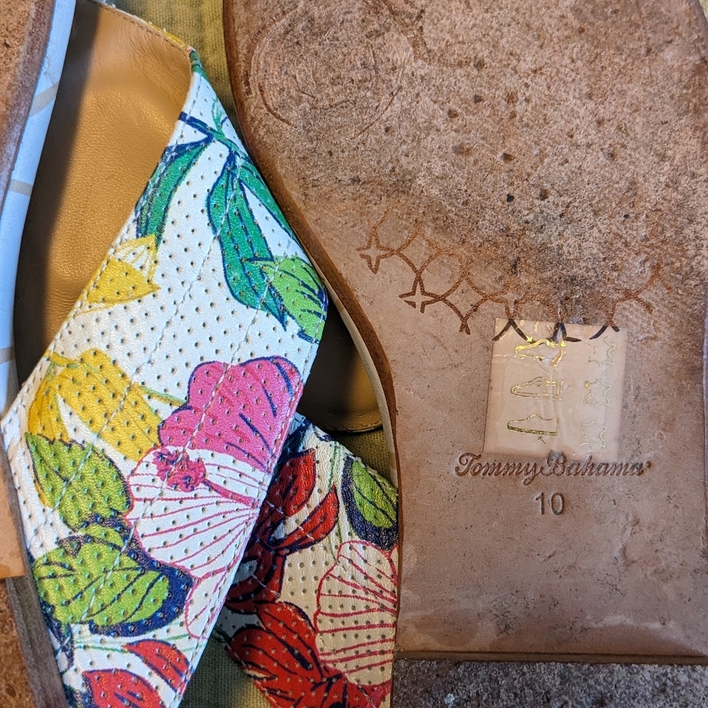 Tommy Bahama Sandals - NEW - Size 10 - Picture 5 of 7